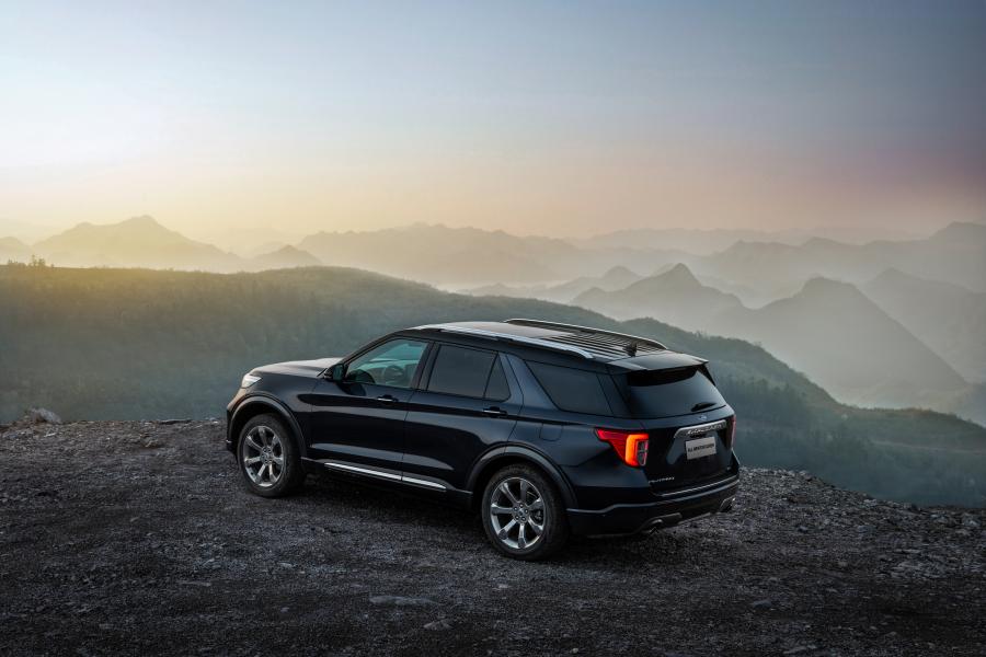  Ford Explorer Platinum 2020 года  (CN) (фото 7 из 14)